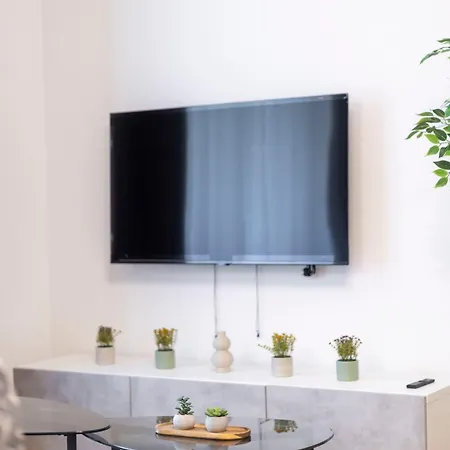 Apartment Prime Location & Cozy 3bedrm Budapest