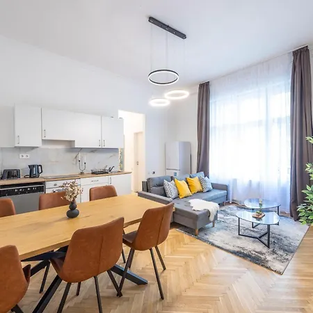 Prime Location & Cozy 3bedrm 아파트 *