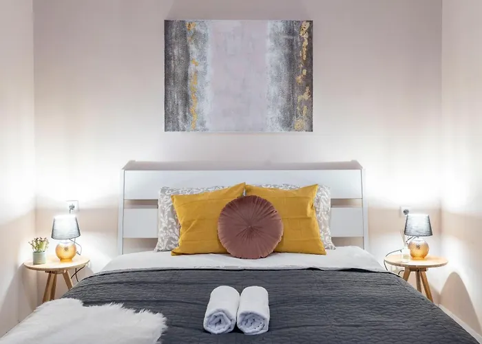 Prime Location & Cozy 3bedrm * Budapest