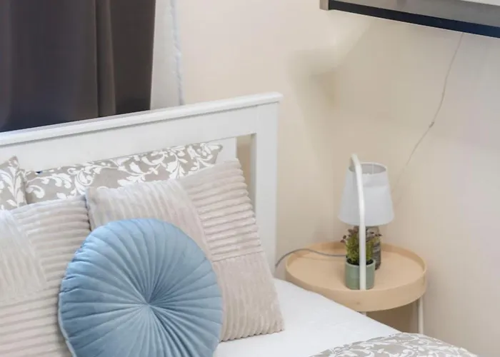 Prime Location & Cozy 3bedrm Apartment